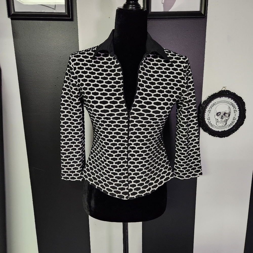 Abstract honeycomb jacket - Picture 4 of 6